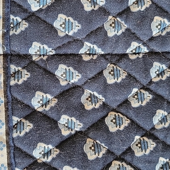 Vera BRADLEY cute blue drawstring bag backpack. Two front pockets. - Picture 7 of 8